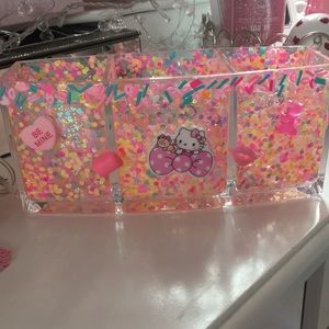 Acrylic Kawaii makeup brush holder